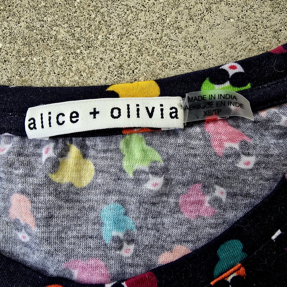 Alice + Olivia T-Shirt - Picture 2 of 6